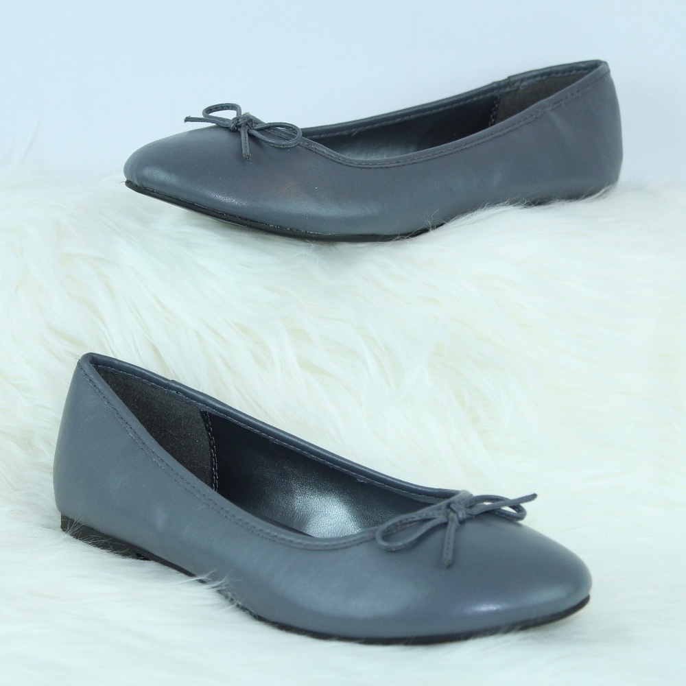 3/$25 Dark Gray Slip On Flats with Bow Size 7.5